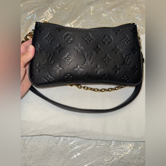 Louis Vuitton Pochette Liv M83301 - Picture 9 of 15